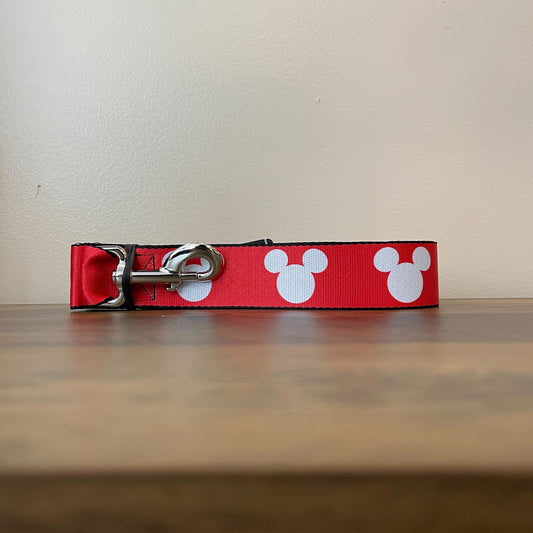 Buckle Down Mickey Mouse Red-White Dog Leash