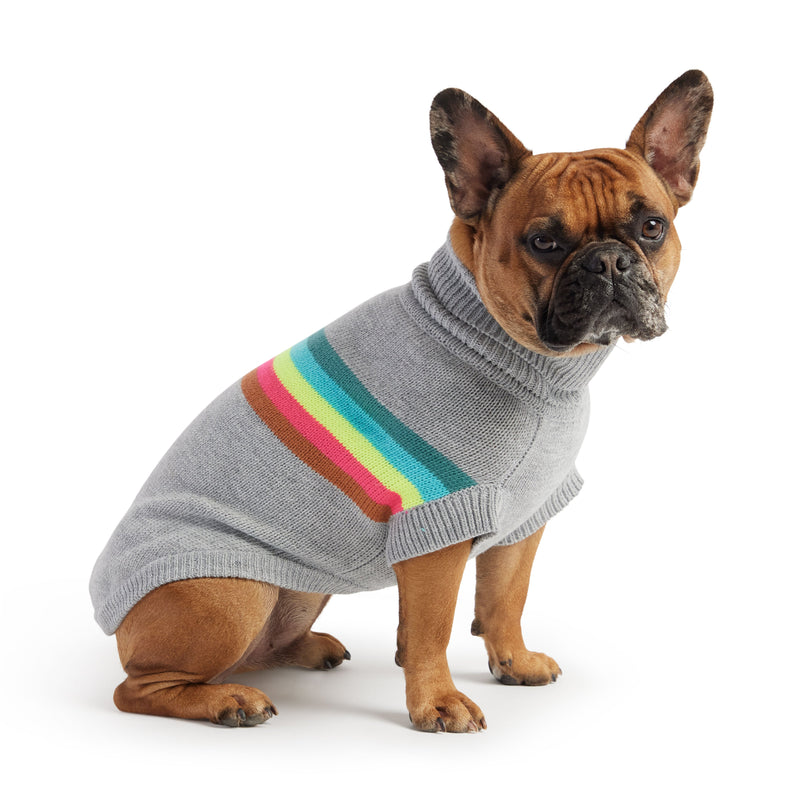 The GF Pet Retro Sweater is a must for trendsetting dogs with its’ bold, cool and colorful retro styling. This quality multi-knit turtleneck boasts a comfortable, sculpted unisex fit, secure ribbed arm holes and an authentic GF PET Logo Patch. Irresistible!! 